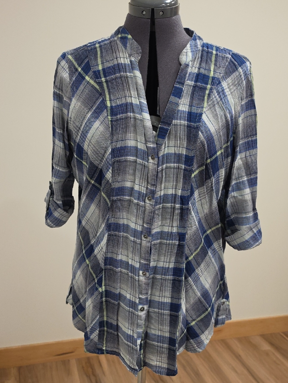 Maurices Blue, Grey, Green Plaid Button-Down Shirt